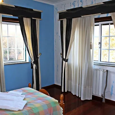 Фермерский дом Quintinha Da Avo - Viseu, Mountain Farm House Визеу