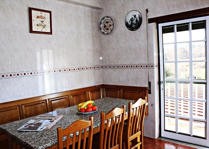 Quintinha Da Avo - Viseu, Mountain Farm House Bauernhof Viseu