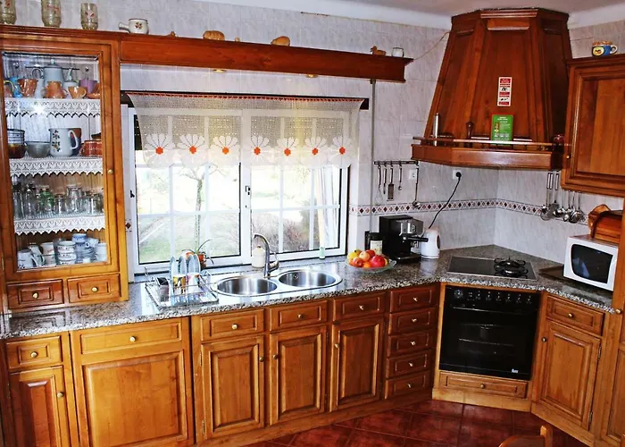 Quintinha Da Avo - Viseu, Mountain Farm House Bauernhof Viseu