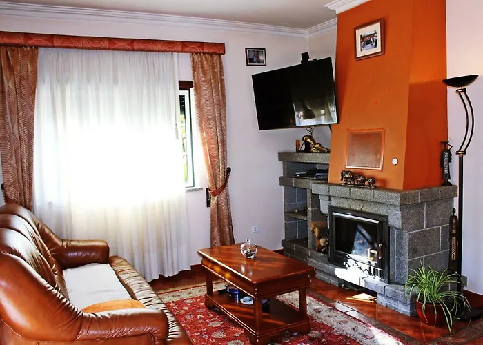 Quintinha Da Avo - Viseu, Mountain Farm House Bauernhof *